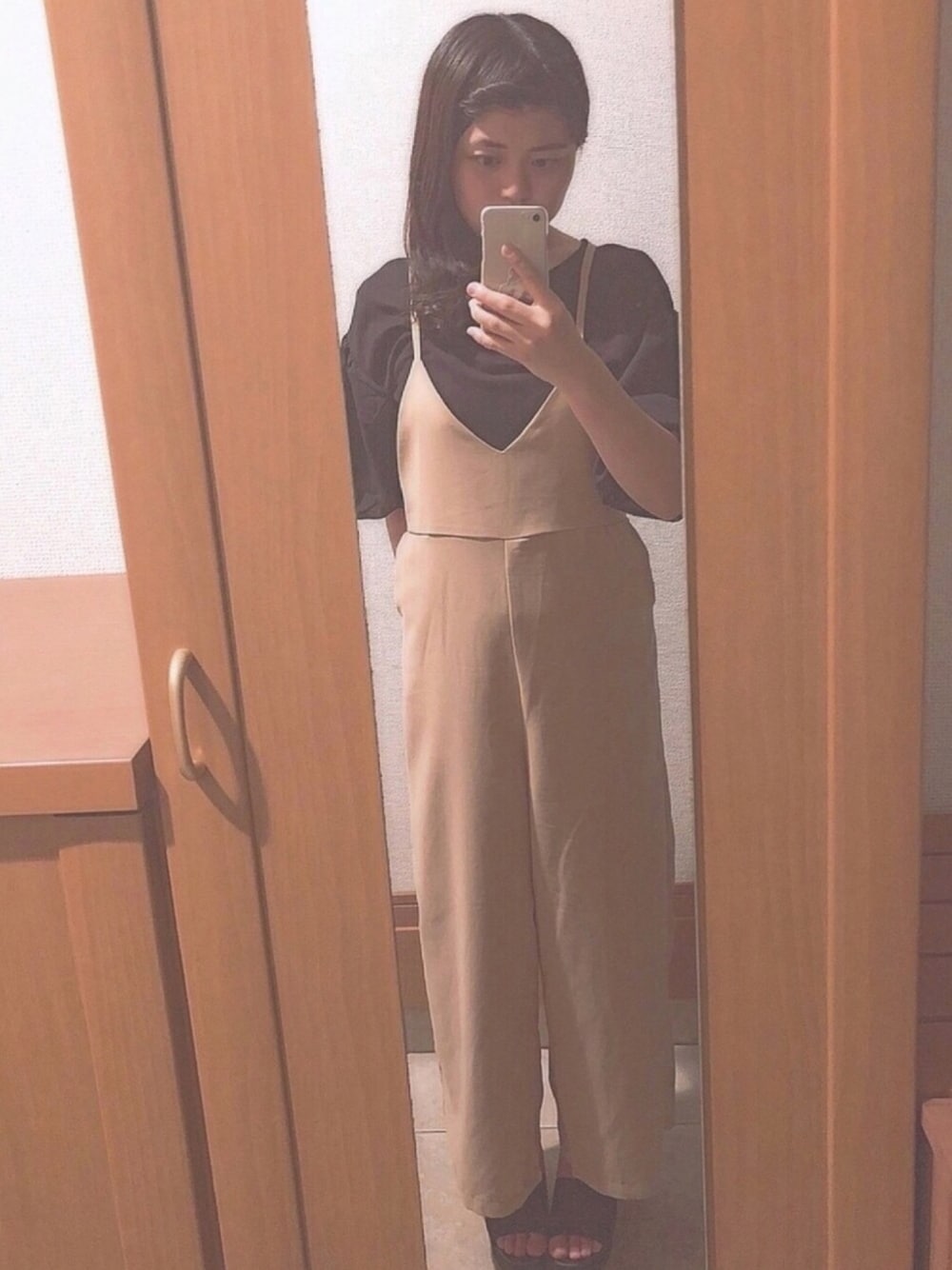 「casual、GU、girl」｜「GUのアイテム（つなぎ/オールインワン、ベージュ系）」を使った、miHoさん（レディース・156cm）の夏コーディネートの1枚目の写真