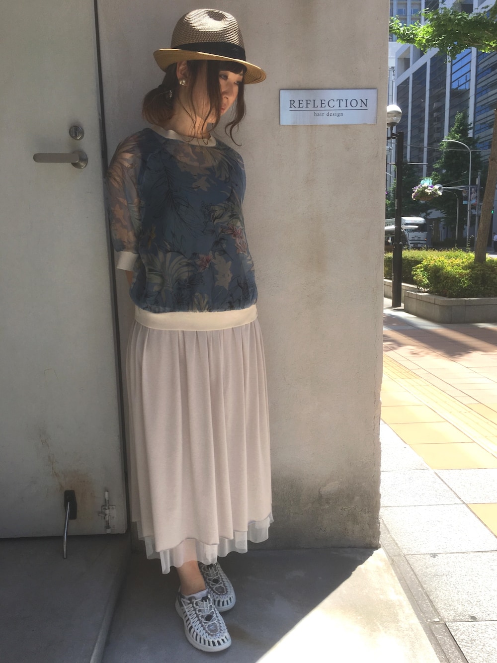 「BEAMS、abahouse、ZARA、keen、カジュアル、オトナカジュアル、神戸、三宮、美容室、reflection」｜「ZARAのアイテム（シャツ/ブラウス、その他）」を使った、REFLECTIONさん（レディース・160cm）の春コーディネートの1枚目の写真