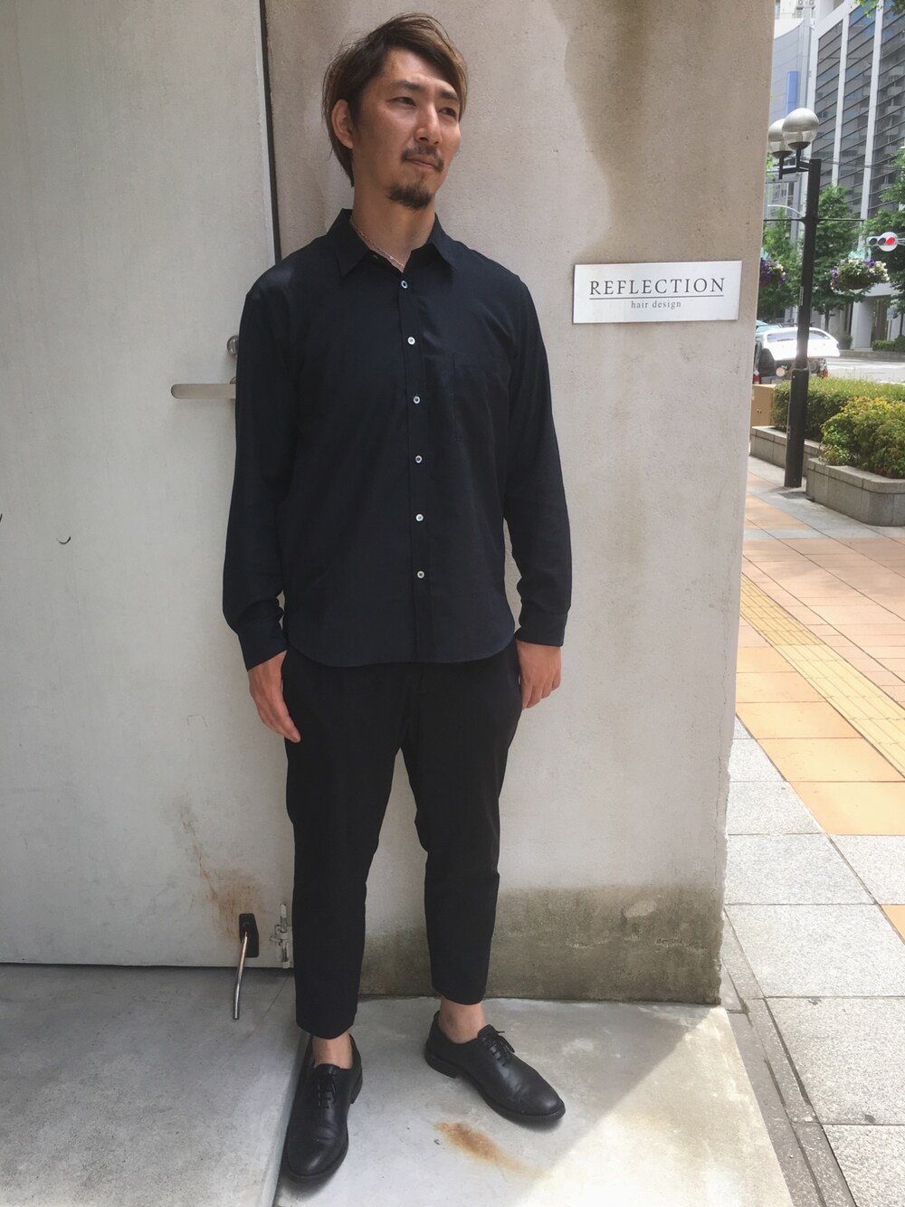 「ブラック、ブラックコーデ、モード、ootd、シンプルコーデ、ＬＡＭＯＮＤ、神戸、美容室、三宮、reflection」｜「LAMOND.のアイテム（シャツ/ブラウス、ブラック系）」を使った、REFLECTIONさん（メンズ・178cm）の春コーディネートの1枚目の写真