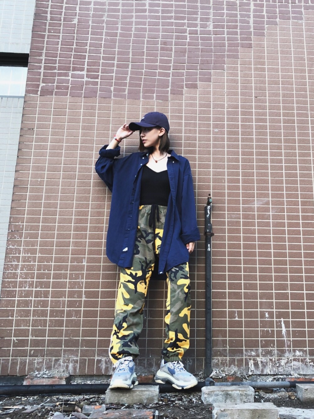 「秋のコーデ」｜「Supreme のアイテム（チノパンツ、その他）」を使った、Aug.さん（レディース・165cm）の秋コーディネートの1枚目の写真