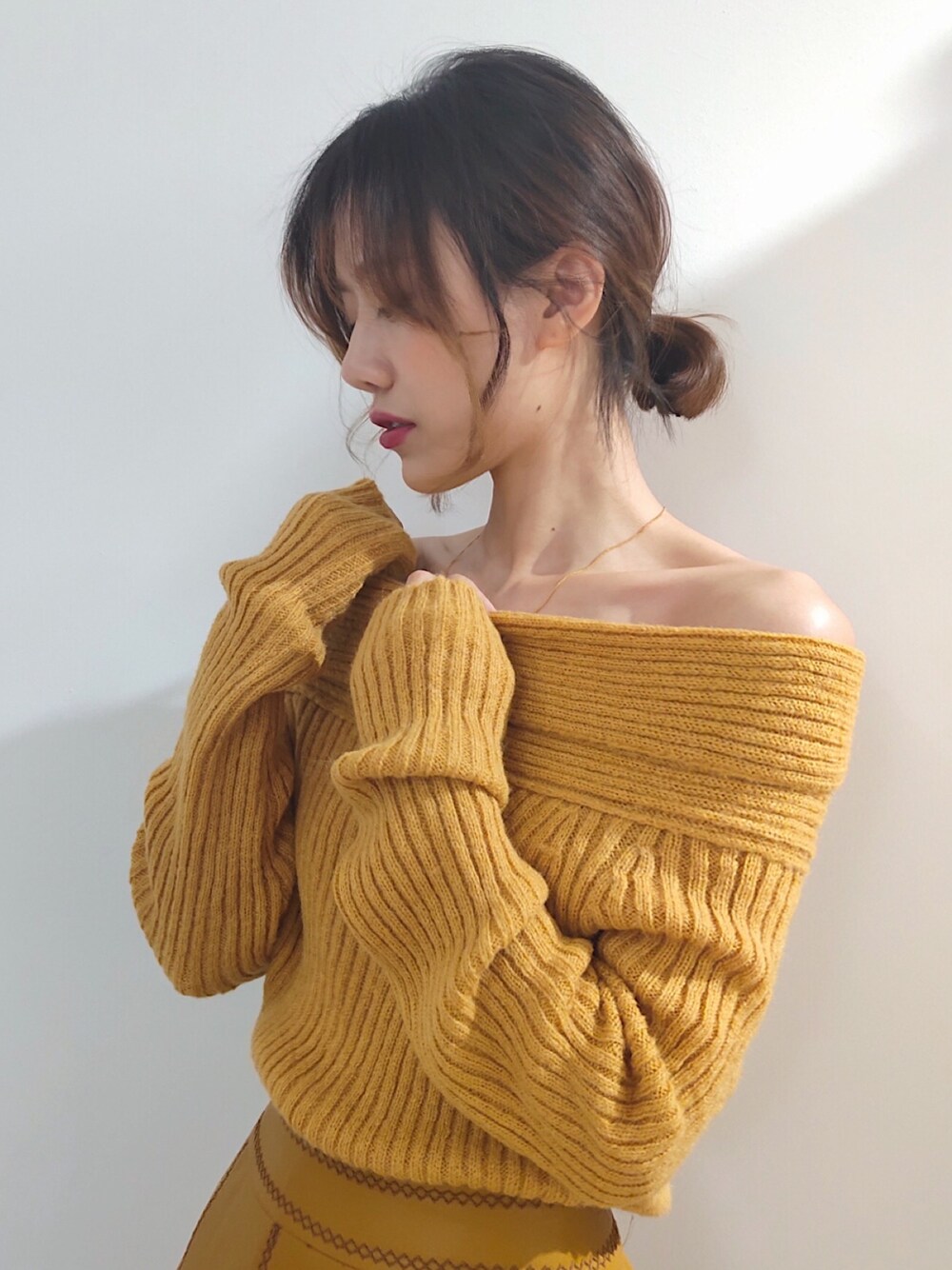 「休闲、日系极简」｜「May.のアイテム（ニット/セーター、オレンジ系）」を使った、Aug.さん（レディース・165cm）の秋コーディネートの1枚目の写真