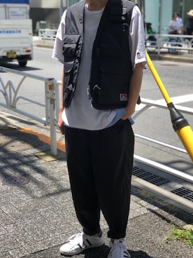 「ワークベスト」｜「アイテム（チノパンツ）」を使った、BENCH AT THE GREENEさん（メンズ・173cm）の夏コーディネート
