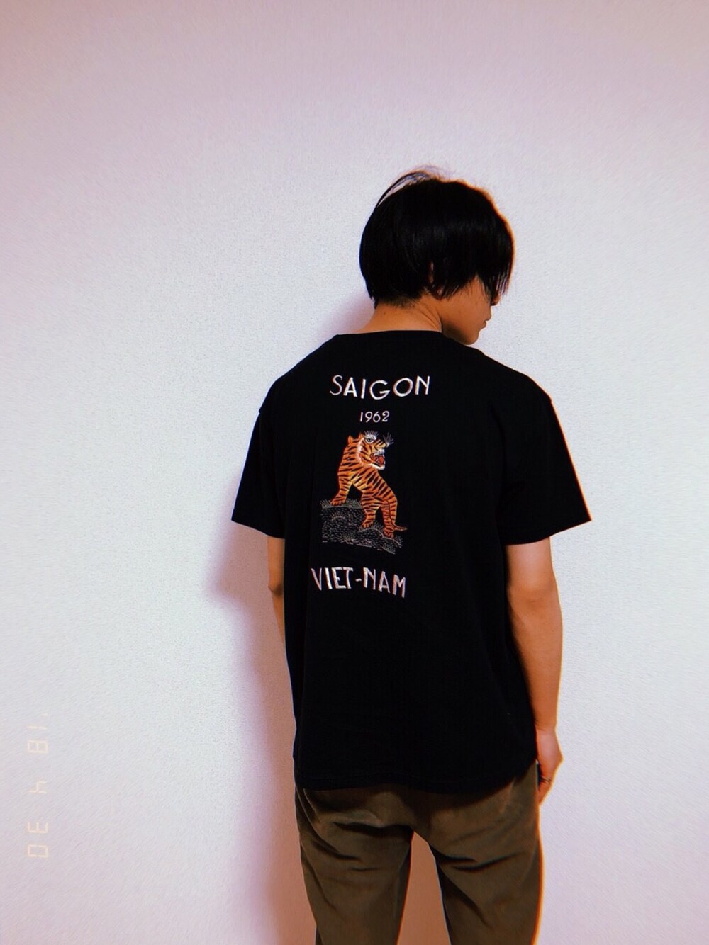 「夏、シンプル、ootd、オーバーサイズ、スカジャン、刺繍、Tシャツ、ラフ」｜「TAILOR TOYOのTAILOR TOYO×JS / テーラー東洋別注JS : VIET T  #（Tシャツ/カットソー、ブラック系）」を使った、daiさん（メンズ・180cm）の春コーディネートの1枚目の写真