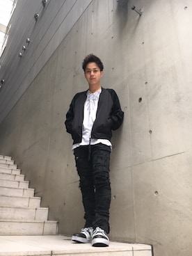 「KMRii（ケムリ）のアイテム（ブルゾン）」を使った、山Dさん（メンズ・160cm）の春コーディネート