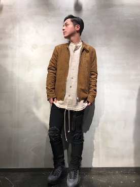 「ISAMU KATAYAMA BACKLASH（イサムカタヤマバックラッシュ）のアイテム（シャツ/ブラウス）」を使った、山Dさん（メンズ・160cm）の冬コーディネート