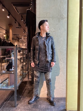 「KMRii（ケムリ）のアイテム（Tシャツ/カットソー）」を使った、山Dさん（メンズ・160cm）の冬コーディネート