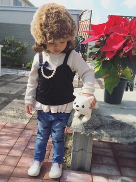 「fafa（フェフェ）のアイテム（スニーカー）」を使った、Jeenaさん（キッズ・90cm）の冬コーディネート