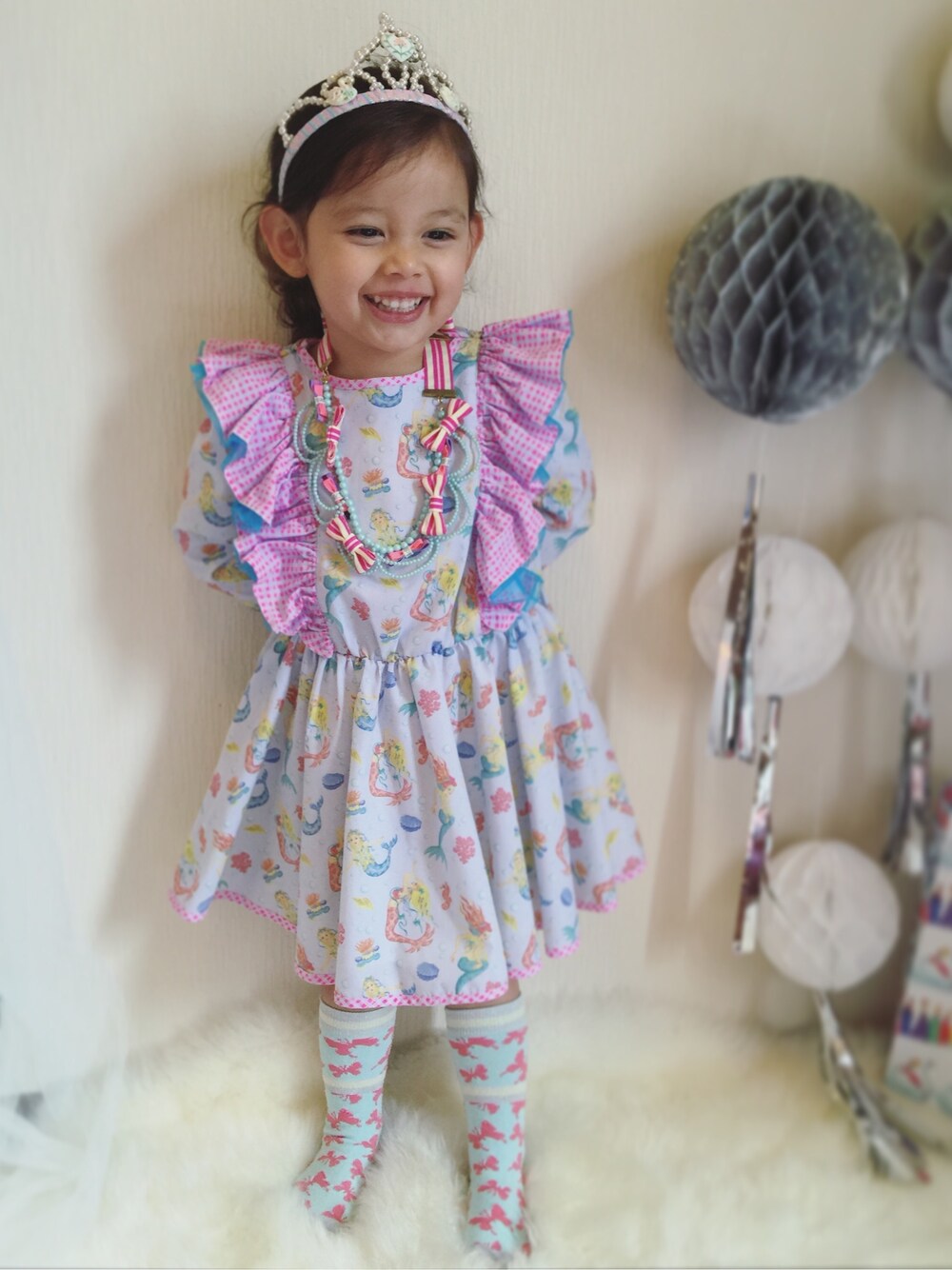 「fafa、フェフェ、女の子、娘コーデ、girl、キッズ、休日スタイル、プリンセス、kids、kidsfashion」｜「fafaのHADEY | ワンピース（ワンピース、パープル系）」を使った、Jeenaさん（キッズ・90cm）の冬コーディネートの1枚目の写真