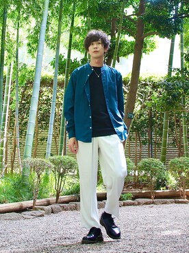 「Lazar（ラザル）のアイテム（トップス）」を使った、桜江しゅう さん（メンズ・180cm）の秋コーディネート