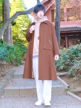 「CULLNI（クルニ）のアイテム（ステンカラーコート）」を使った、桜江しゅう さん（メンズ・180cm）の冬コーディネート