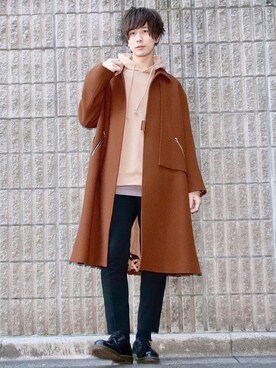 「CULLNI（クルニ）のアイテム（ステンカラーコート）」を使った、桜江しゅう さん（メンズ・180cm）の冬コーディネート