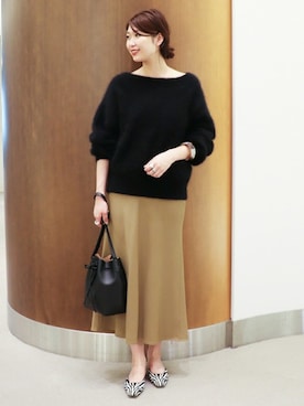 「アイテム（バングル/リストバンド）」を使った、Risaさん（レディース・170cm）の秋コーディネート