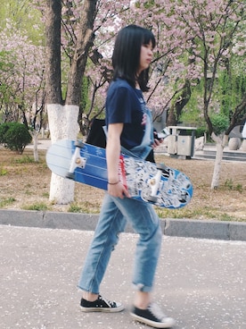 「school」｜「アイテム（サロペット/オーバーオール）」を使った、许缺水さん（レディース・159cm）の春コーディネート