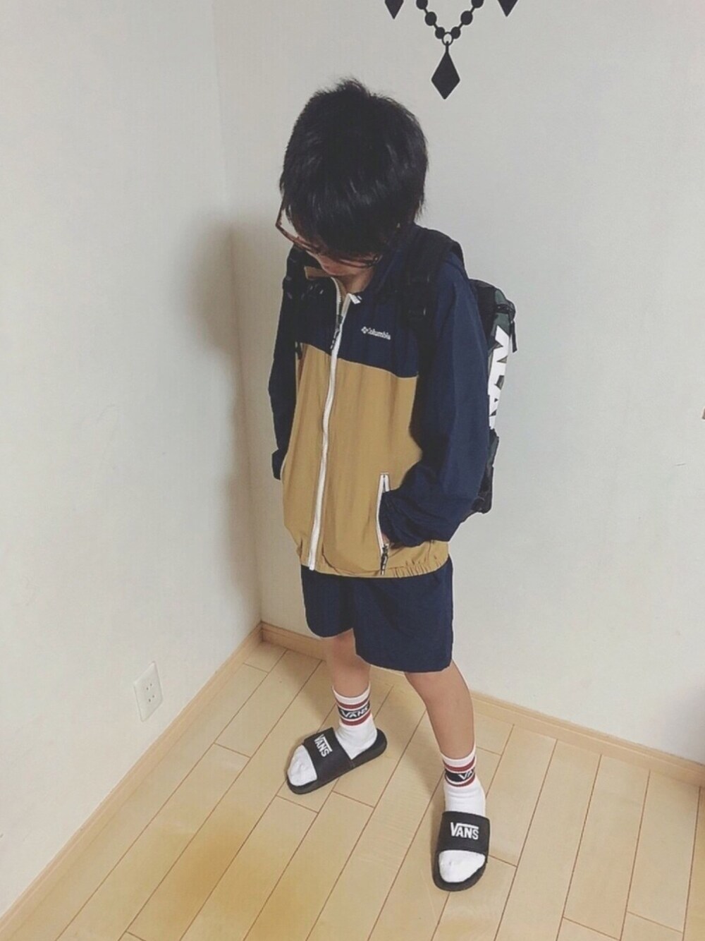 「夏セールで買いました、コロンビア、ショートパンツ、サンダル、小学生、ラインソックス、迷彩リュック、XLARGE KIDS、サンダルに靴下、VANS」｜「Columbiaの【KIDS】ウィルスアイルユースショーツ（その他パンツ、ブルー系）」を使った、ma☺︎caさん（キッズ・141cm）の夏コーディネートの1枚目の写真