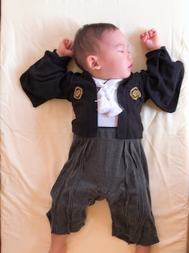 「アイテム（ロンパース、ブラック系）」を使った、glicoさん（キッズ・80cm）の冬コーディネート