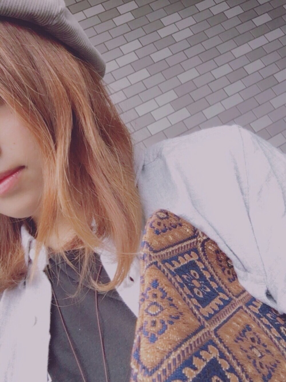 「ベレー帽、クラッチバッグ」｜「ILU098のアイテム（クラッチバッグ、ゴールド系）」を使った、はるさん（レディース・154cm）の夏コーディネートの1枚目の写真
