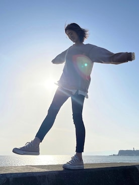 「海」｜「アイテム（スウェット）」を使った、s a k iさん（レディース・156cm）の春コーディネート