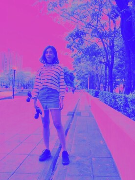 「MARC JACOBS（マークジェイコブス）のアイテム（スカート）」を使った、Amp Ketprasithさん（レディース・160cm）の春コーディネート