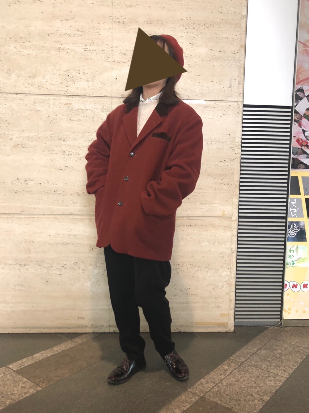 「オトンのコートのアイテム（テーラードジャケット、ブラウン系）」を使った、ともじろうさん（レディース・156cm）の冬コーディネートの1枚目の写真
