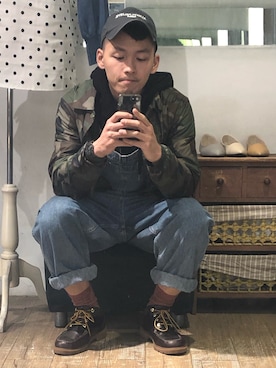 「B SIDES（ビーサイズ）のアイテム」を使った、Bob Chengさん（メンズ・167cm）の春コーディネート