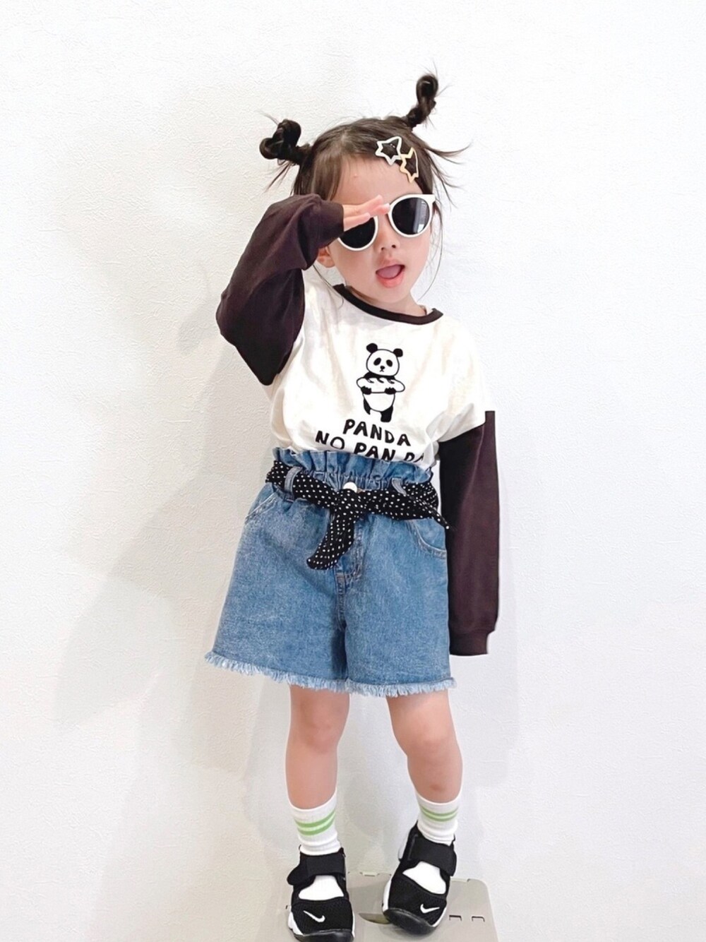「休日スタイル、プチプラ、プリントT、サングラス、タックイン、ショートパンツ、エアリフト」｜「BREEZEのパンダロンT（Tシャツ/カットソー、ホワイト系）」を使った、✿KURiMi✿さん（キッズ・90cm）の春コーディネートの1枚目の写真