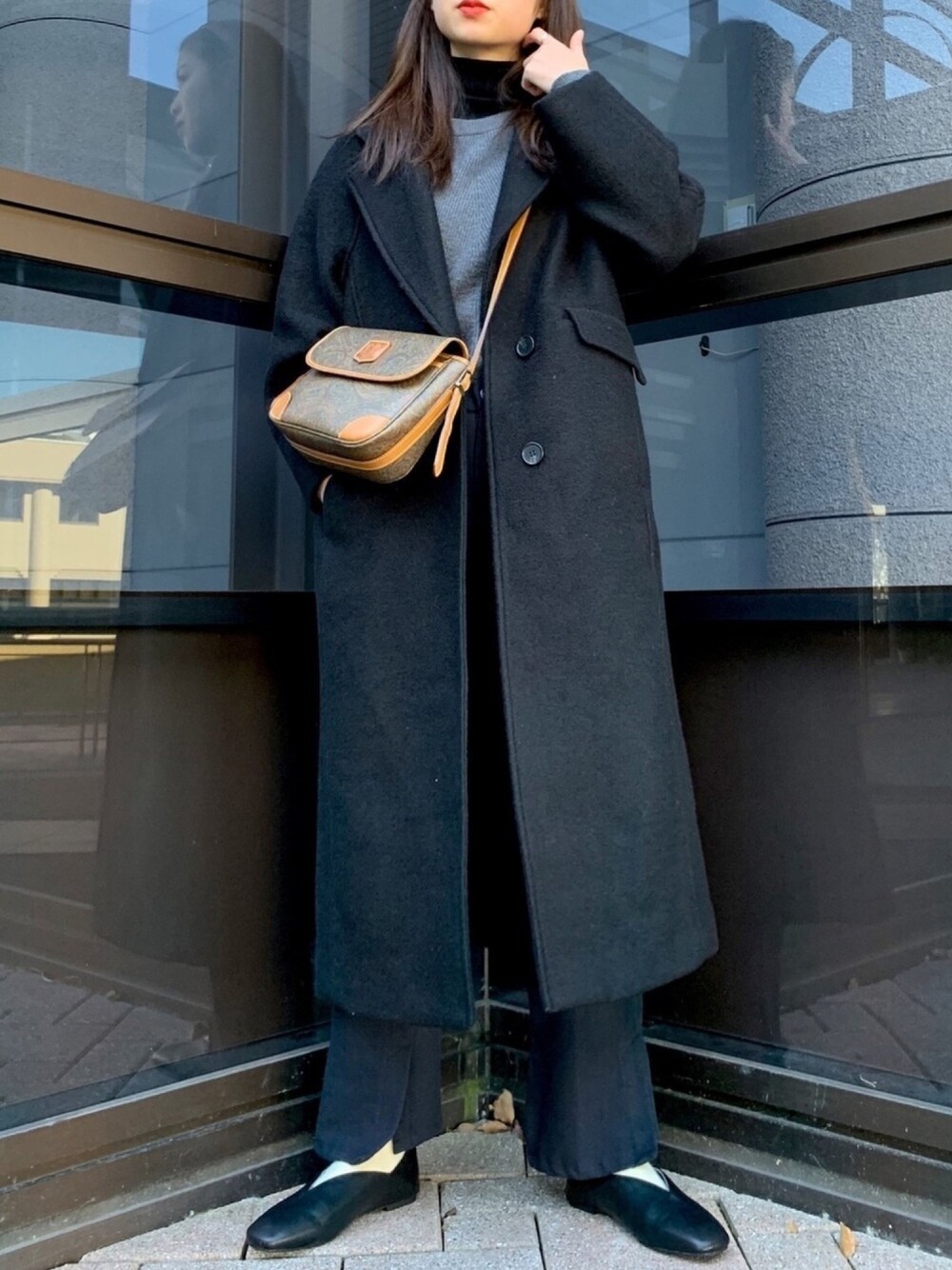 「ootd、冬アウター、ロングコート、今日のコーデ、Kastane、ZARA、ORiental TRaffic(ORiental TRaffic)」｜「MOUSSYのWOOL BLEND SINGLE COAT（その他アウター、ブラック系）」を使った、armnさん（レディース・168cm）の冬コーディネートの1枚目の写真