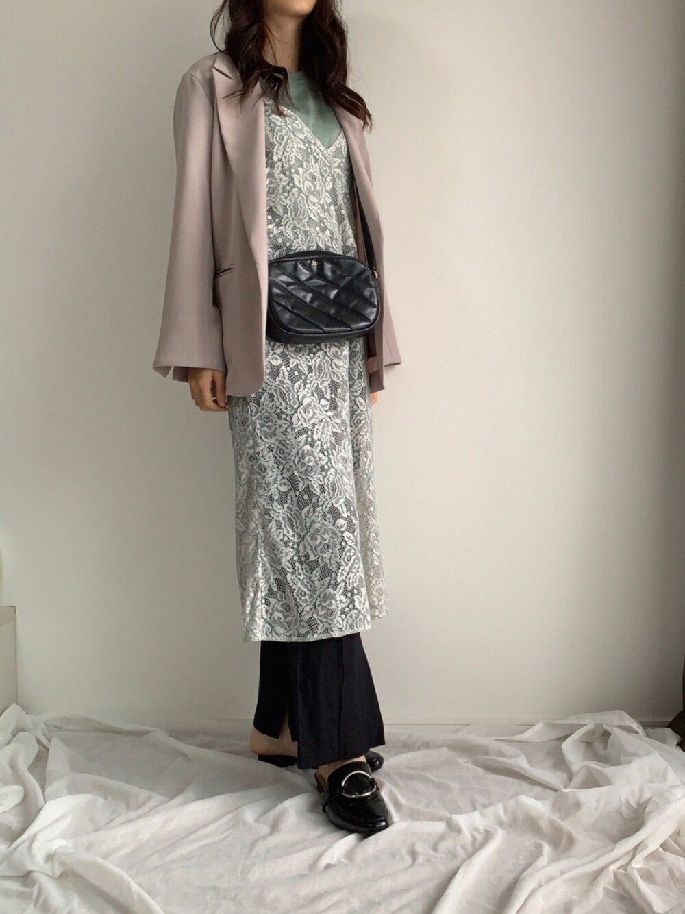 「オトナカジュアル、休日スタイル、レイヤードスタイル、Lily Brown、Mila Owen、GU、PAGEBOY、ORiental TRaffic(ORiental TRaffic)、A.P.C.、秋のコーデ」｜「LILY BROWNのレースキャミワンピース（ワンピース、グリーン系）」を使った、armnさん（レディース・169cm）の秋コーディネートの1枚目の写真