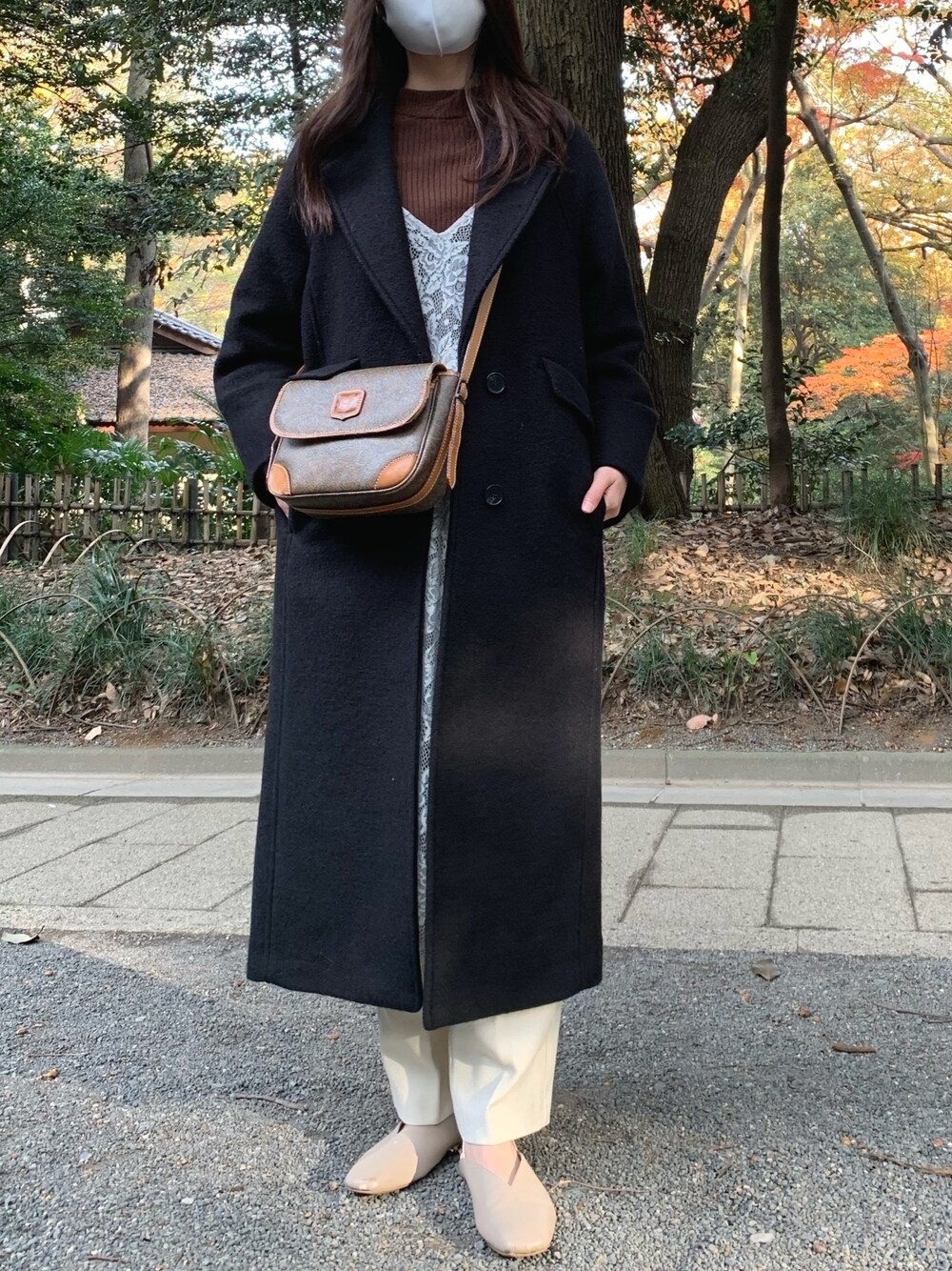 「年末WEAR感謝祭、オトナカジュアル、着回しコーデ、冬コーデ、レイヤードスタイル、moussy、Lily Brown、ORiental TRaffic(ORiental TRaffic)、LOWRYS FARM、ootd」｜「MOUSSYのOVER SIZED コート（チェスターコート、ブラック系）」を使った、armnさん（レディース・169cm）の冬コーディネートの1枚目の写真