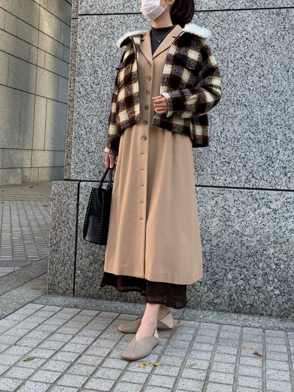 「年末WEAR感謝祭、オトナカジュアル、着回しコーデ、休日スタイル、ワンピース、Mila Owen、moussy、LagunaMoon、ORiental TRaffic(ORiental TRaffic)、ootd」｜「MOUSSYのTUCK WAIST LONG DRESS（ワンピース、ベージュ系）」を使った、armnさん（レディース・169cm）の冬コーディネートの1枚目の写真
