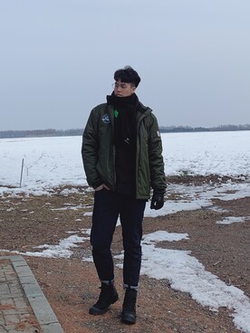 Allen Jonesさんのコーディネート