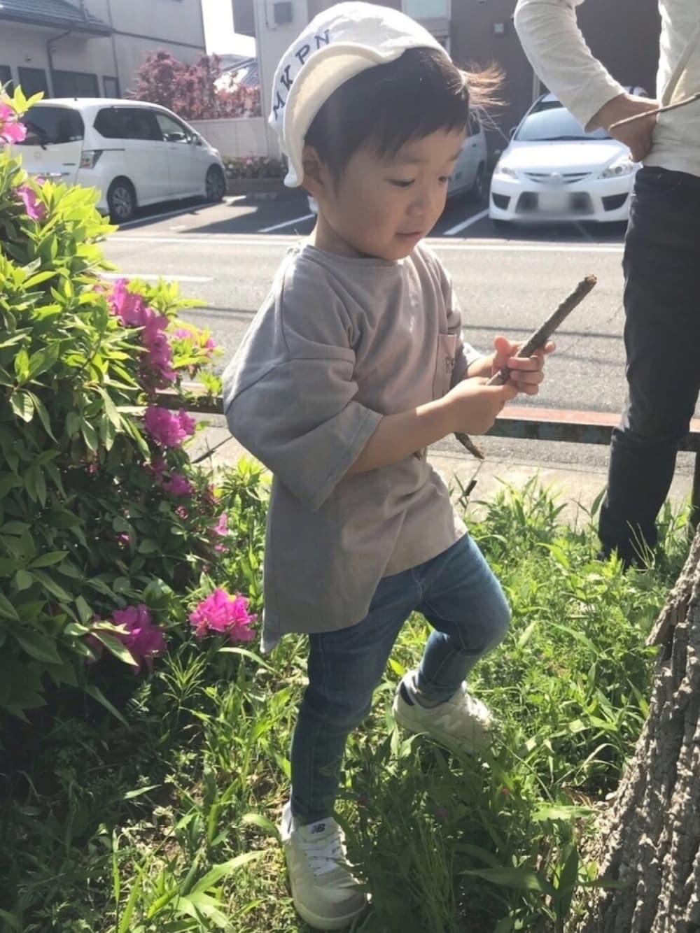 「カジュアル、キャップ、キッズコーデ、シンプルコーデ、2歳、おとこのこ」｜「Birthdayのアイテム（キャップ、ホワイト系）」を使った、choco◡̈⋆*さん（キッズ・90cm）の春コーディネートの1枚目の写真