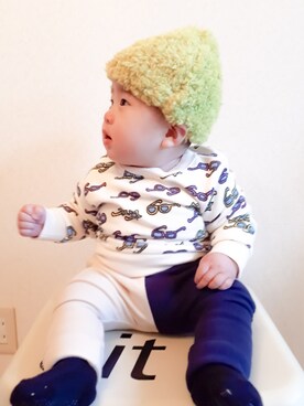 「9ヶ月」｜「アイテム（ニットキャップ/ビーニー）」を使った、ちゃんリリさん（キッズ・80cm）の秋コーディネート