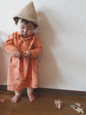 「シャツワンピ」｜「アイテム（おもちゃ）」を使った、ちゃんリリさん（キッズ・80cm）の春コーディネート