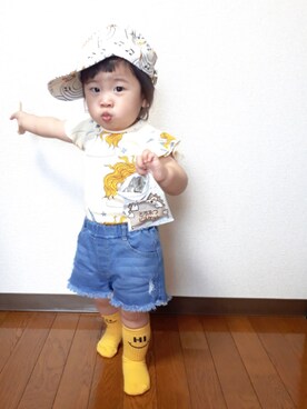 「Mini Rodini（ミニロディーニ）のアイテム（キャップ）」を使った、ちゃんリリさん（キッズ・80cm）の夏コーディネート