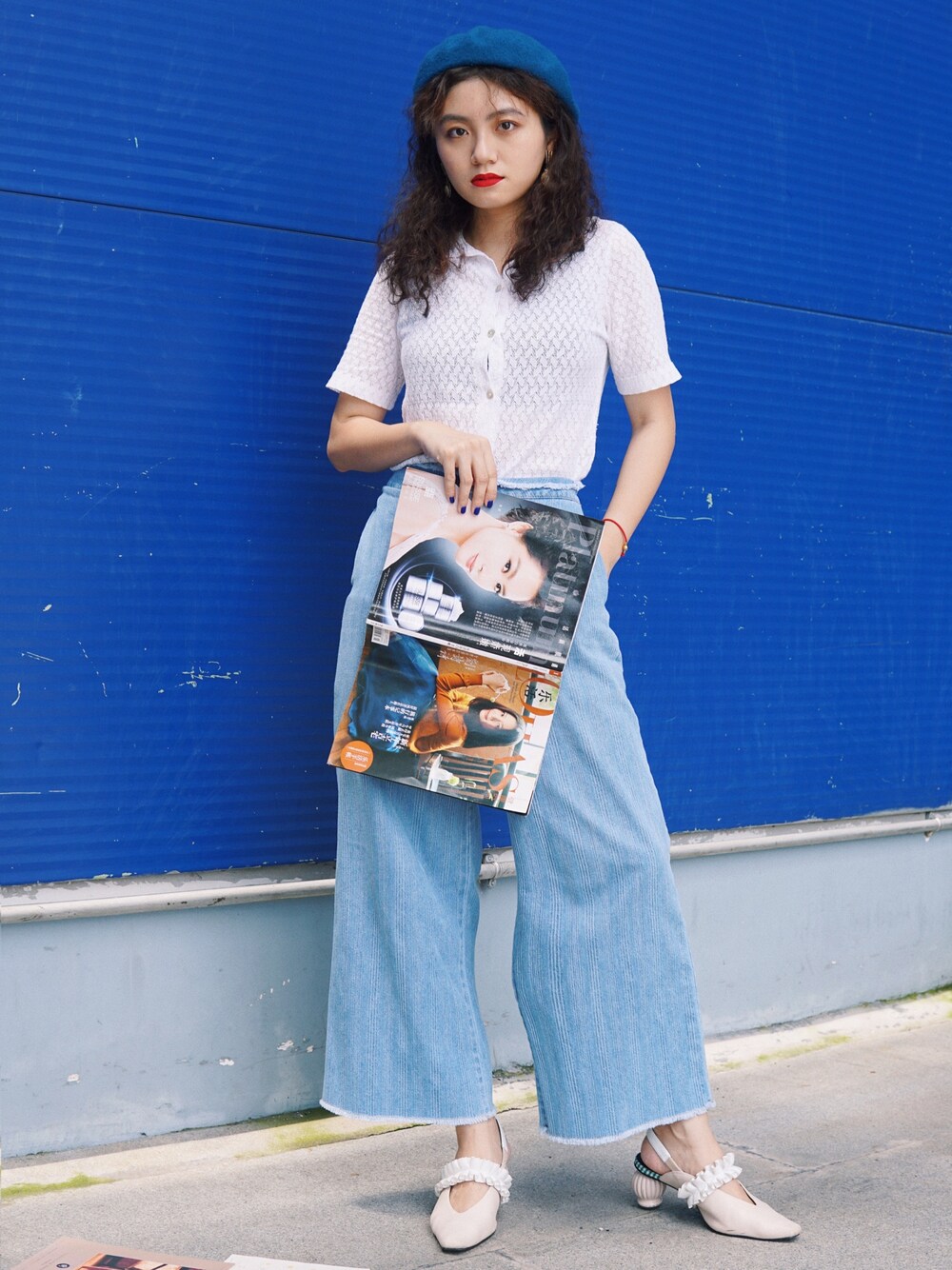 「ootd、夏、休闲、复古、日系极简、基础款、雨天搭配、蓝色系、通勤コーデ、少女」｜「komilineのアイテム（シャツ/ブラウス、ホワイト系）」を使った、阿宁别怂さん（レディース・160cm）の夏コーディネートの1枚目の写真