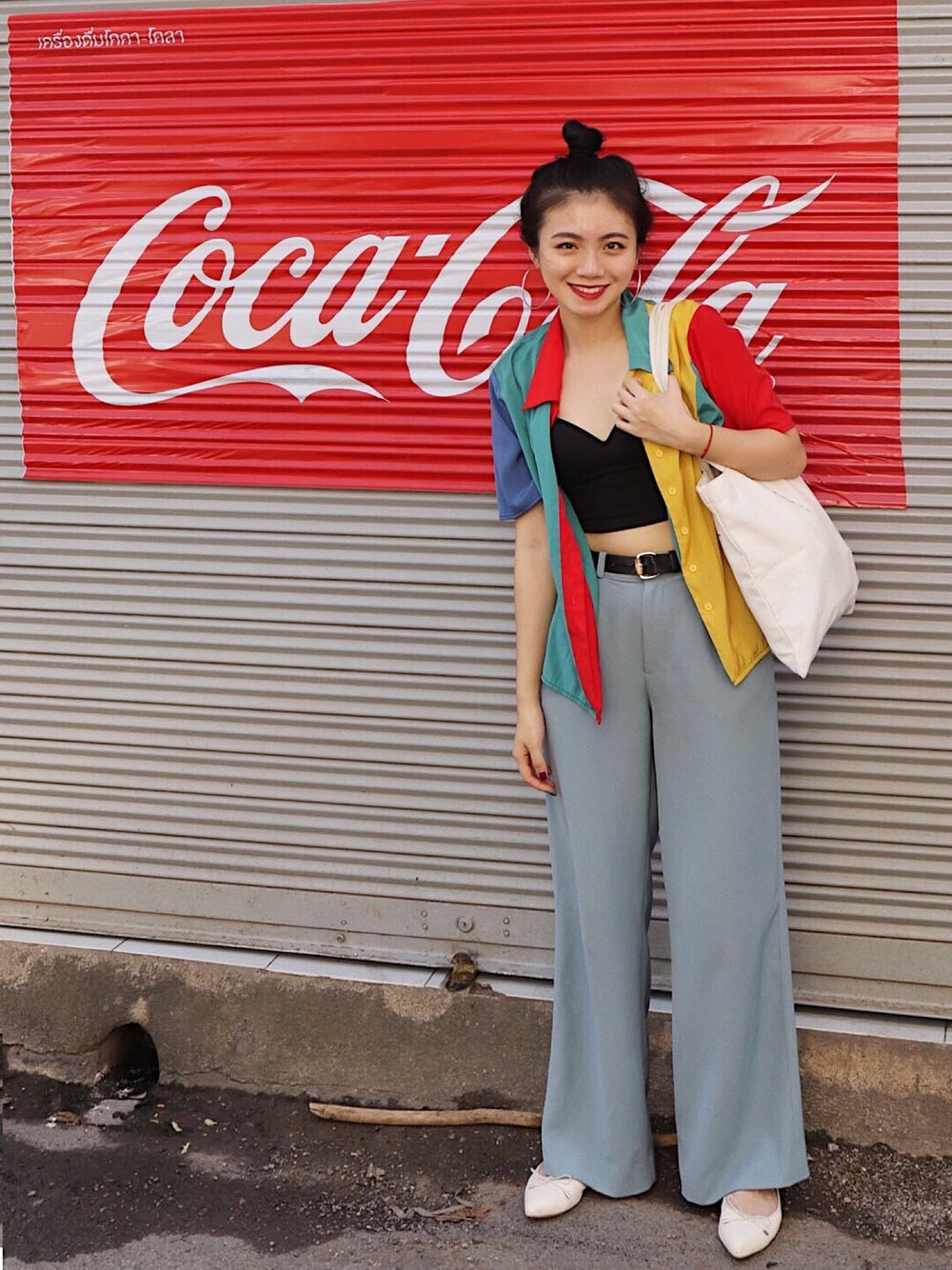 「ootd、休闲、衬衫、夏、通勤穿搭、阔腿裤、泰国」｜「流浪共和のアイテム（トップス、その他）」を使った、阿宁别怂さん（レディース・161cm）の冬コーディネートの1枚目の写真