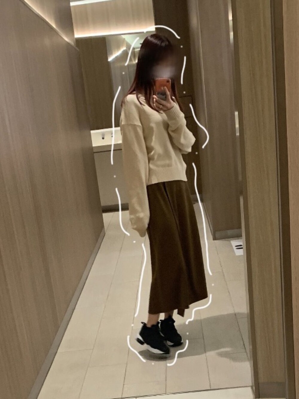 「冬コーデ、シンプル、大人カジュアル、休日コーデ、プチプラ、ニット、いいね、save、フォローお願いします🤑、カジュアルコーデ、スニーカー」｜「BEAUTY&YOUTH UNITED ARROWSのアイテム（トップス、ベージュ系）」を使った、元GU店員みかん🍊さん（レディース・163cm）の冬コーディネートの1枚目の写真