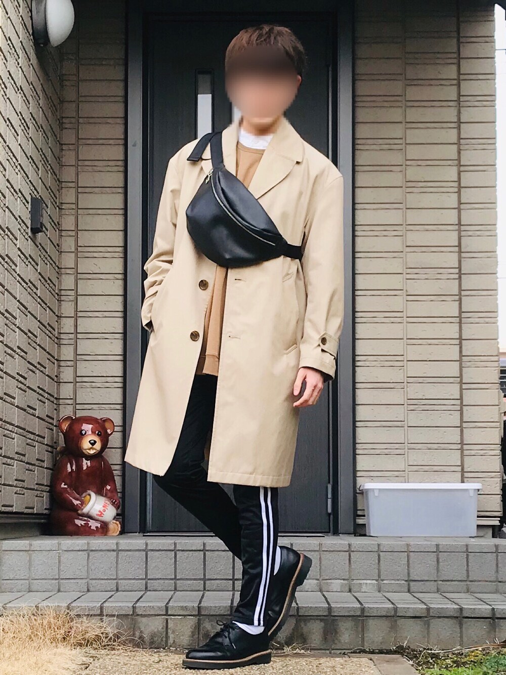 「EMMA  CLOTHES、REPIDO、SENSEOFPLACE、GU、winter、テーパードパンツ、おしゃれさんと繋がりたい、オトナカジュアル」｜「GUのアイテム（チェスターコート、ベージュ系）」を使った、Kagetoraさん（メンズ・178cm）の冬コーディネートの1枚目の写真