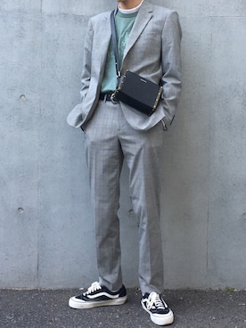 「Yves Saint Laurent（イヴサンローラン）のアイテム（Tシャツ/カットソー）」を使った、msach2さん（メンズ・177cm）の秋コーディネート
