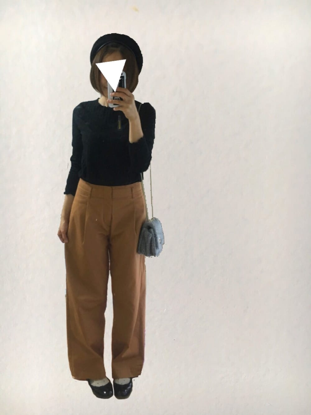 「ベレー帽、ワイドパンツ、UNIQLO、ユニクロ、キャセリーニ、フラットシューズ、シンプルコーデ、オトナカジュアル、プチプラ、チノパン」｜「UNIQLOのアイテム（チノパンツ、オレンジ系）」を使った、po.po☺︎さん（レディース・158cm）の秋コーディネートの1枚目の写真