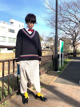 「GAP（ギャップ）のアイテム（ニット/セーター、ブラック系）」を使った、との@180cm女子さん（メンズ・180cm）の春コーディネート