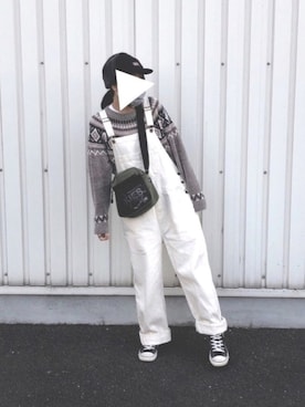 「ロールアップ」｜「アイテム（サロペット/オーバーオール）」を使った、叶雪さん（レディース・159cm）の冬コーディネート