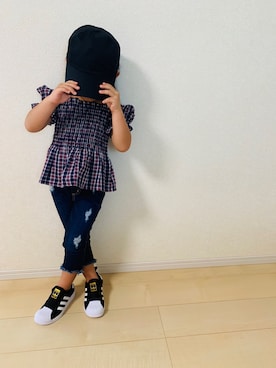 「AZUL by moussy（アズールバイマウジー）のアイテム（キャップ）」を使った、a.r_sさん（キッズ・100cm）の秋コーディネート
