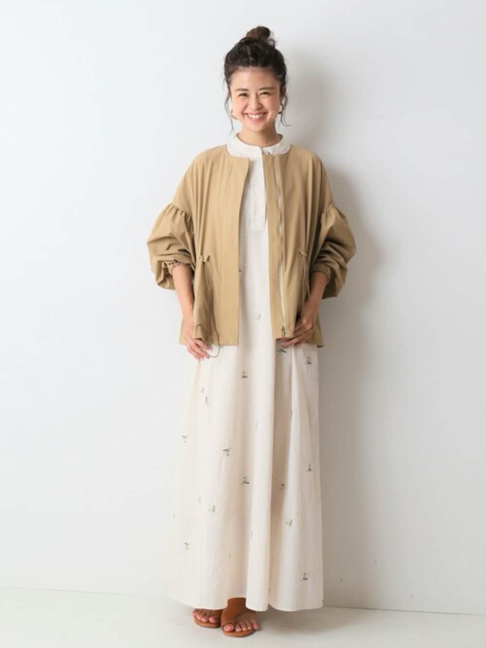 U by SPICK&SPAN（ユーバイスピックアンドスパン）の「ノーカラー