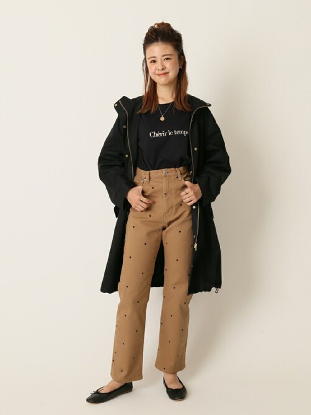 「ブルゾン、コート、アウター、パンツ、Tシャツ、トップス、バレエシューズ、ノースリーブ、U by SPICK&SPAN、ユーバイ　スピックアンドスパン」｜「U by SPICK&SPANのロングブルゾン◆（ブルゾン、ブラック系）」を使った、Moeさん（レディース・161cm）の夏コーディネートの1枚目の写真