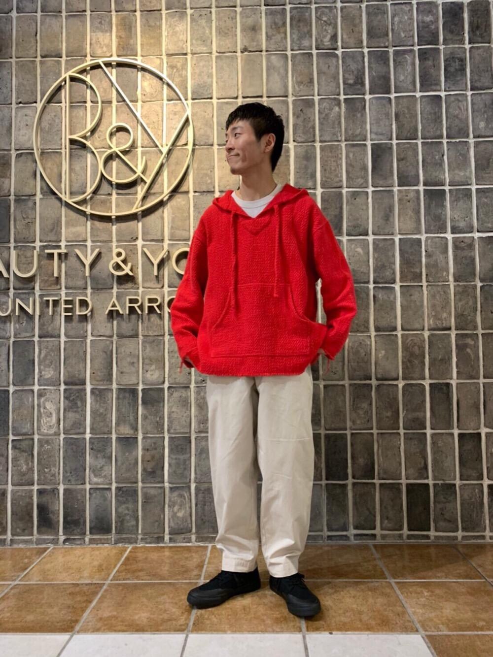 「BEAUTY&YOUTH UNITED ARROWSのBY 10oz ヘビー ワイド カットソー（Tシャツ/カットソー、ホワイト系）」を使った、杉山　修一朗さん（メンズ・168cm）の冬コーディネートの1枚目の写真