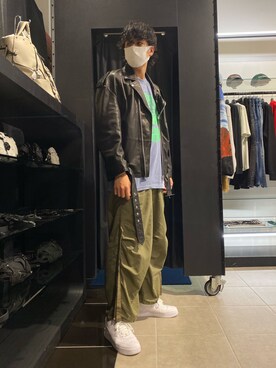 「WHITELAND（ホワイトランド）のアイテム（ライダースジャケット）」を使った、タグチ　ユータさん（メンズ・187cm）の秋コーディネート