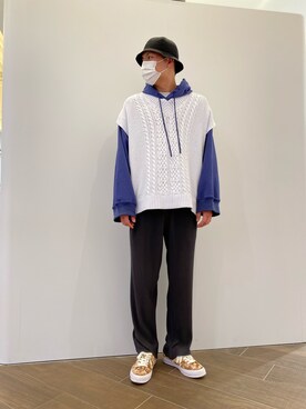 「DANKE SCHON（ダンケシェーン）のアイテム（パーカー）」を使った、タグチ　ユータさん（メンズ・187cm）の冬コーディネート
