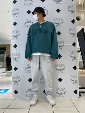 「DANKE SCHON（ダンケシェーン）のアイテム（スウェット）」を使った、タグチ　ユータさん（メンズ・187cm）の冬コーディネート