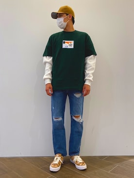 「WHITELAND（ホワイトランド）のアイテム（デニムパンツ）」を使った、タグチ　ユータさん（メンズ・187cm）の春コーディネート